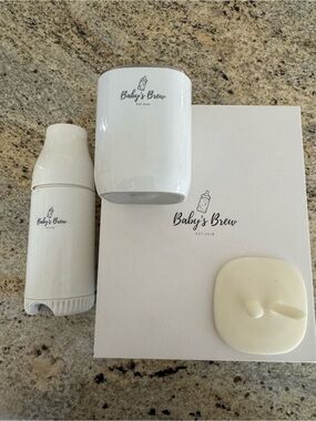 White Bottle Warmer and Accessories Set